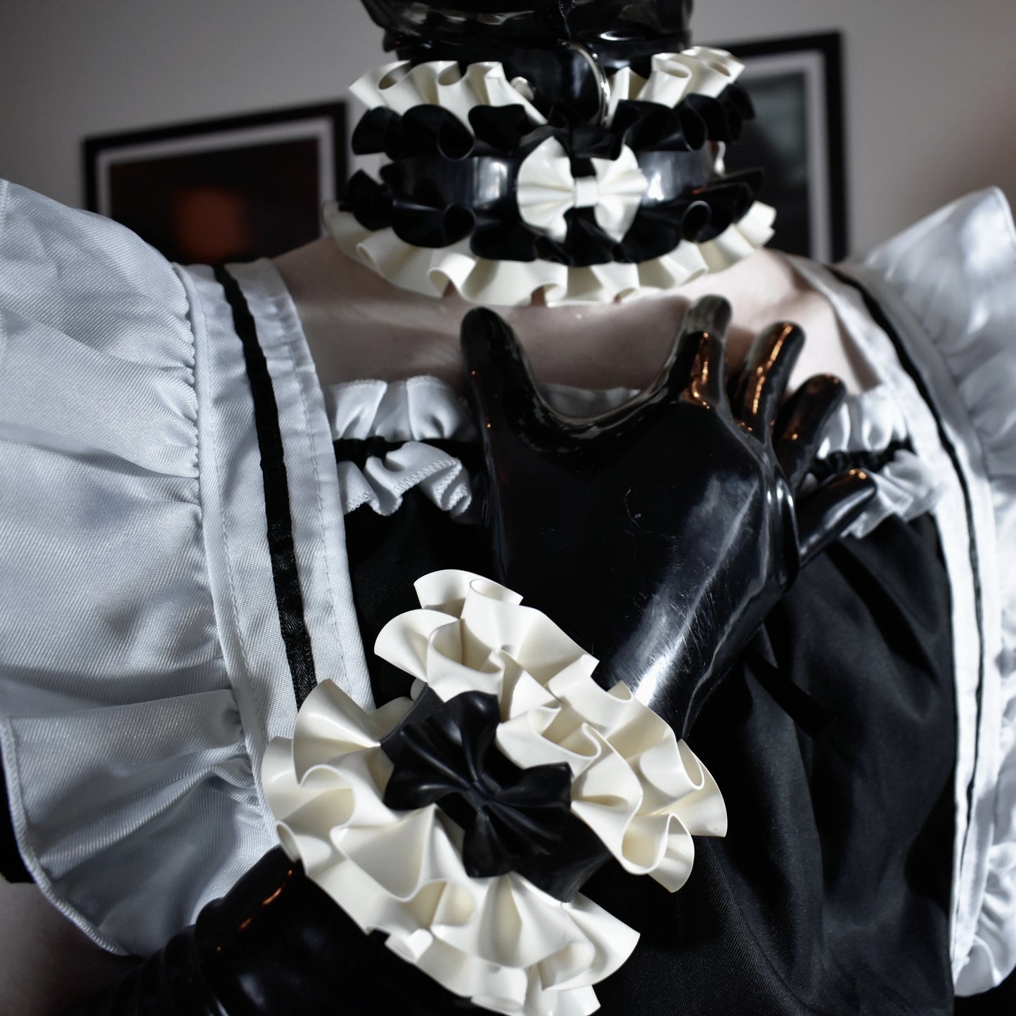 Ruffle Maid set